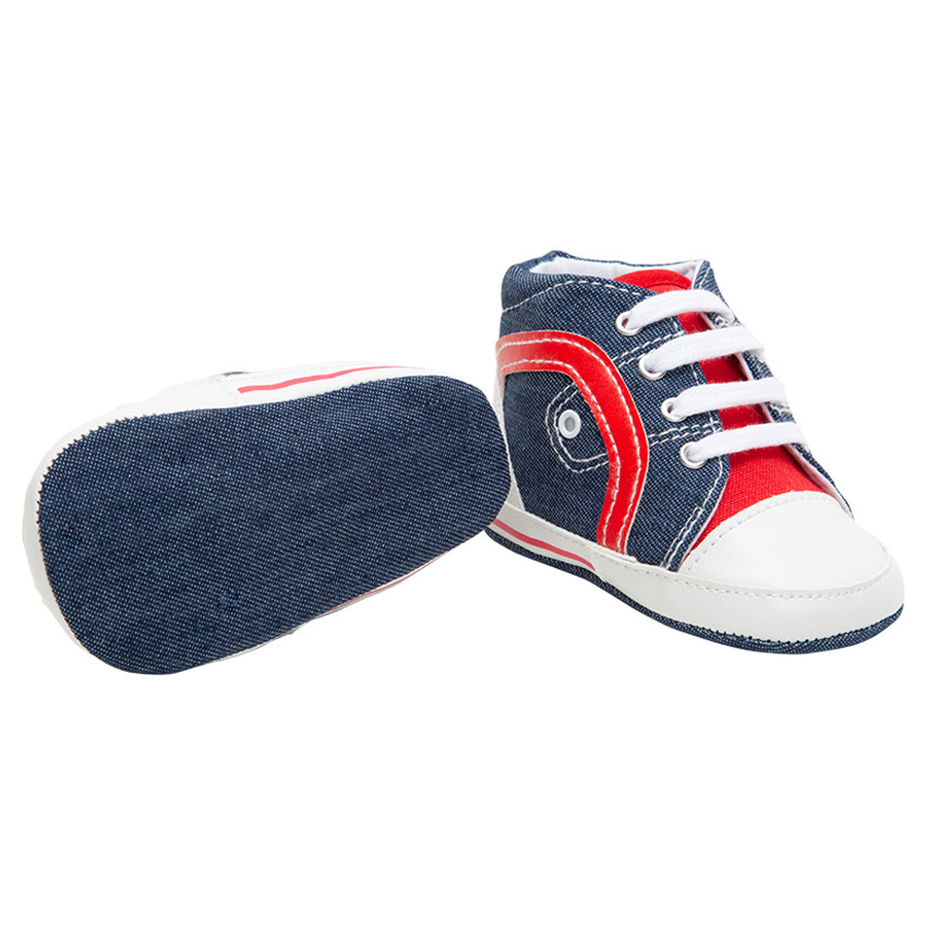 Υφασμάτινα μαλακά αθλητικά σε τζιν ύφανση με φάσες που κάνουν αντίθεση 