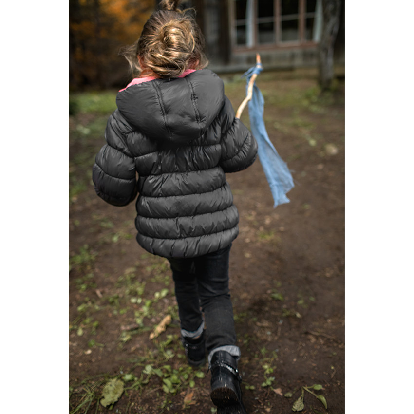 Καπιτονέ μπουφάν με κουκούλα από φλις επένδυση 