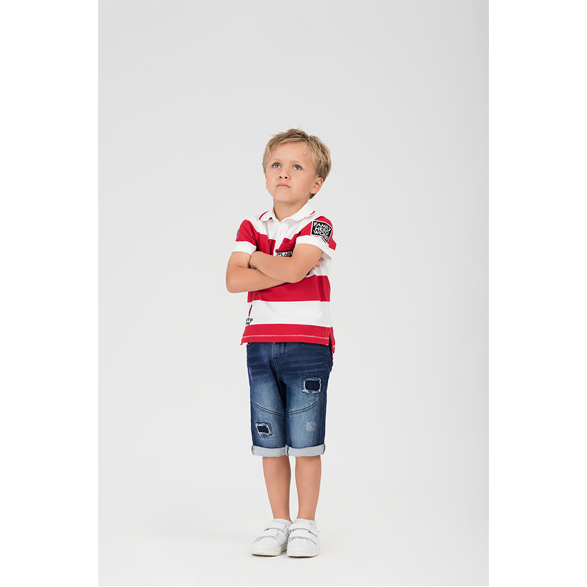 Βερμούδα από ύφασμα με όψη used ντένιμ, σκισίματα και μοντέρνες λεπτομέρειες  