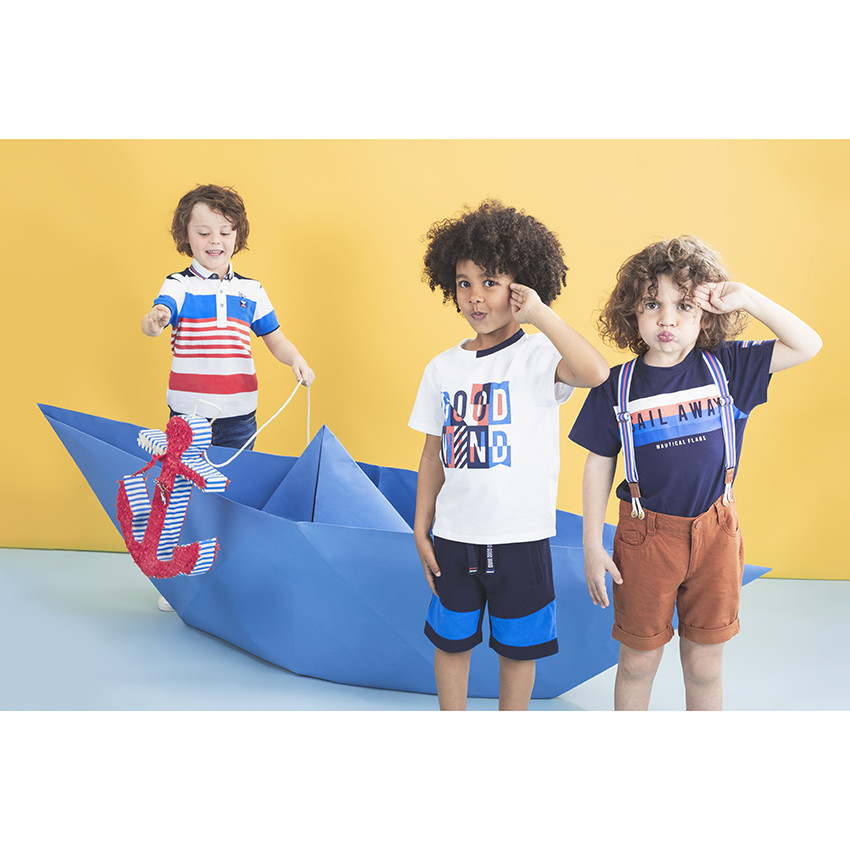 Κοντομάνικο πόλο με ρίγες σε αντίθεση και κεντήματα 