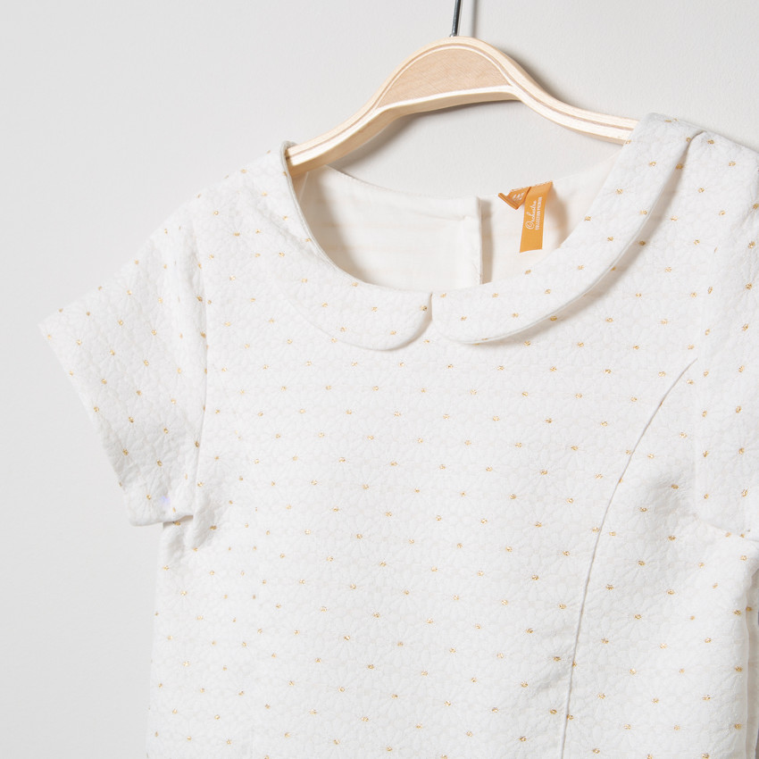 Κοντομάνικο φόρεμα για ειδικές περιστάσεις με στρογγυλό γιακαδάκι και μοτίβα σε ζακάρ 