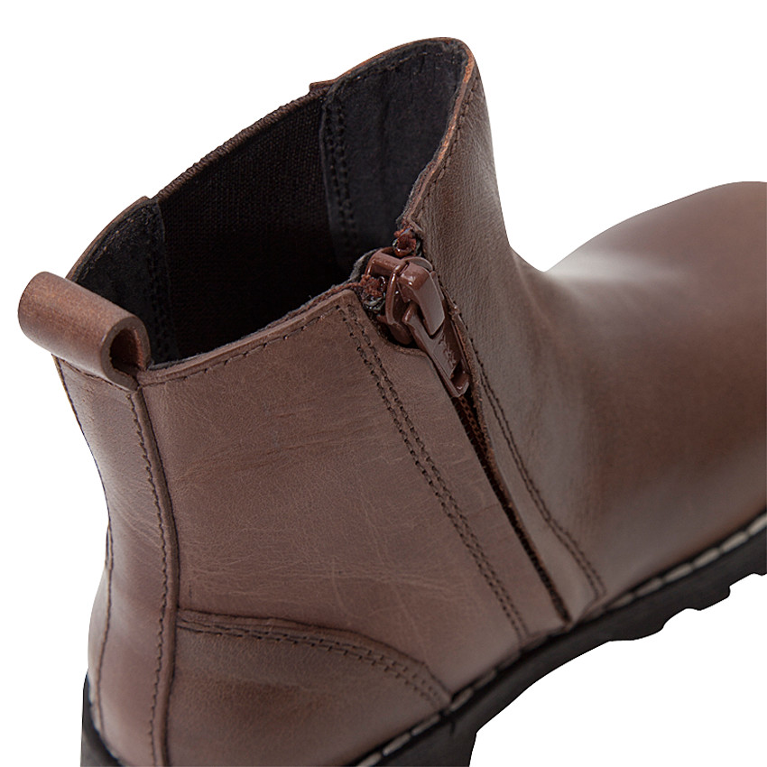 Χαμηλές μπότες από δέρμα, με φερμουάρ 