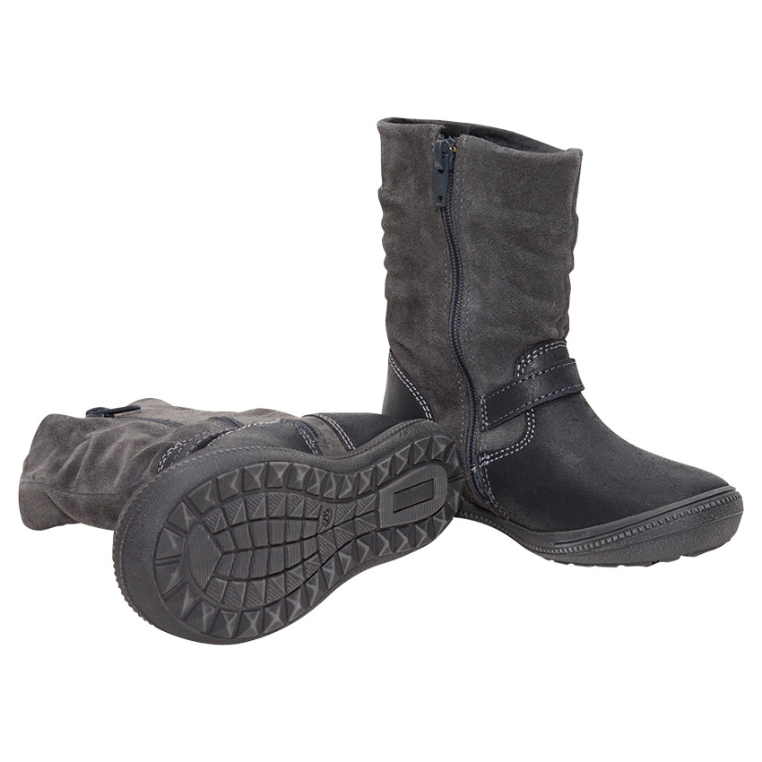 Δερμάτινα μποτάκια με σούρες και αστέρι από πούλιες 