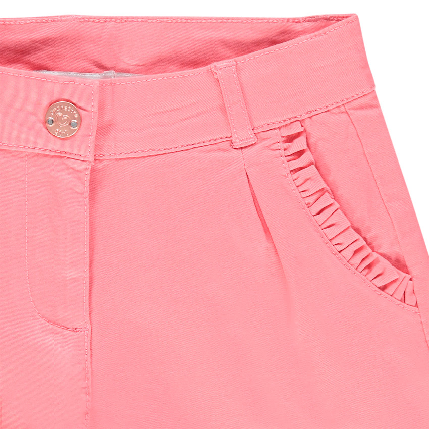 Σορτς βαμβακερό με βολάν στις τσέπες 