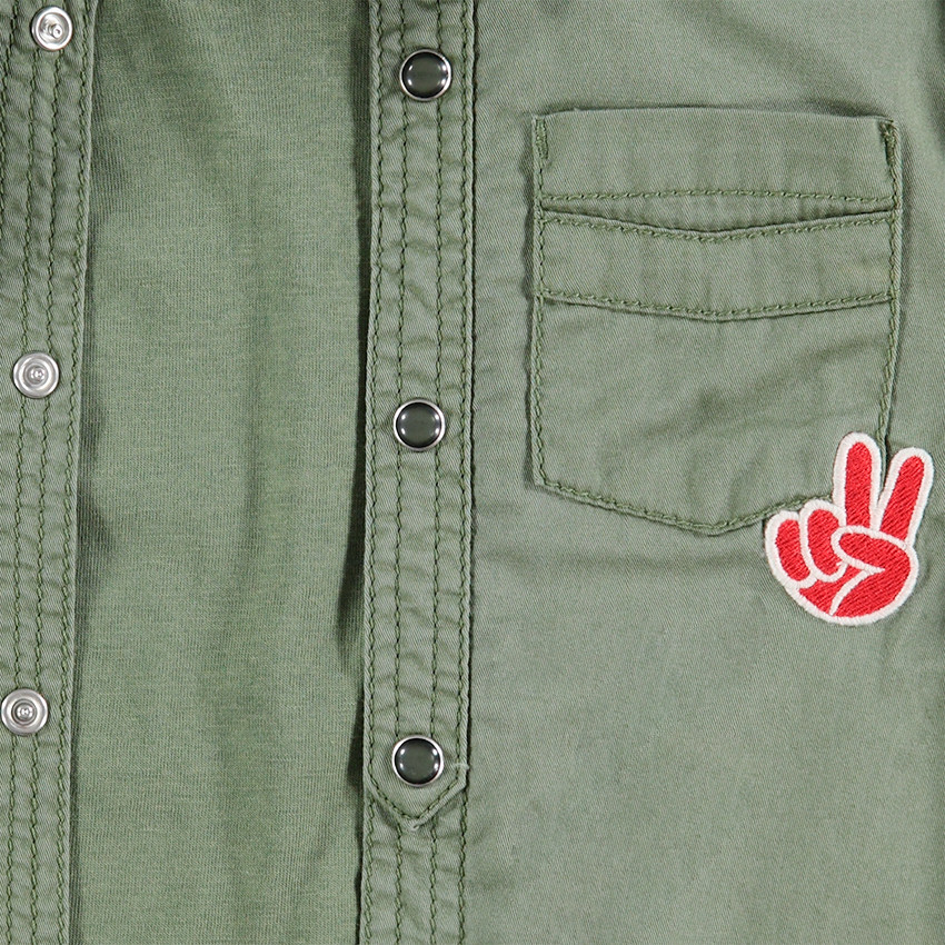 Μακρυμάνικο βαμβακερό πουκάμισο με ξεβαμμένη όψη και μπαλώματα 