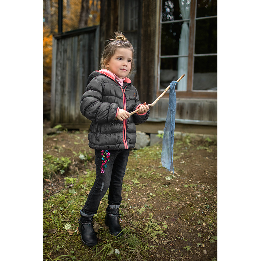 Καπιτονέ μπουφάν με κουκούλα από φλις επένδυση 