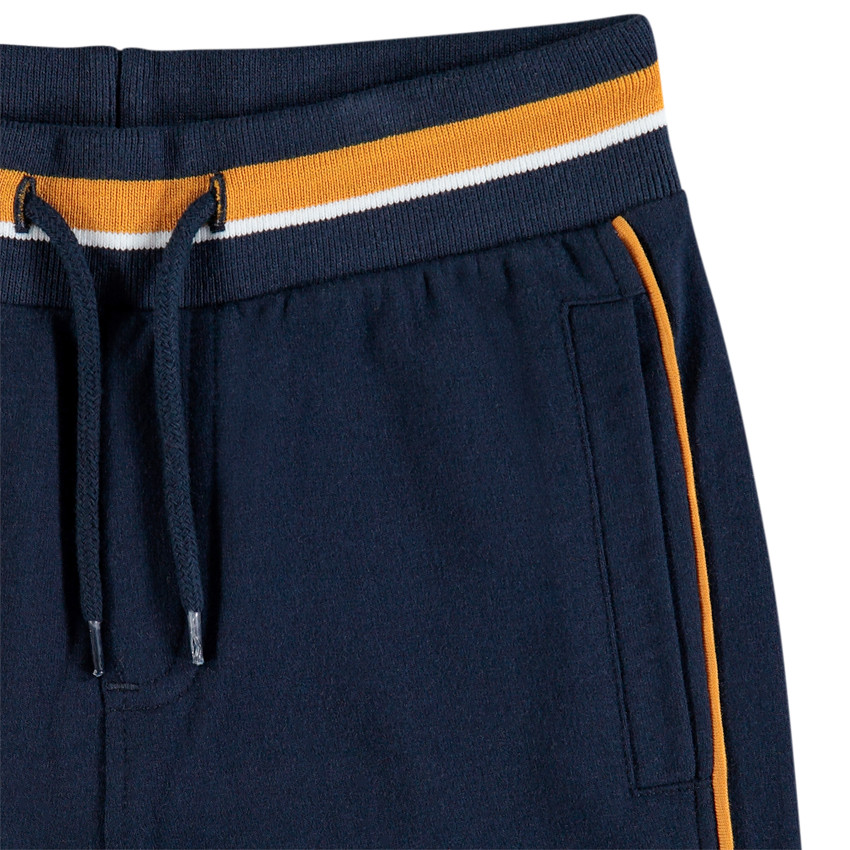 Ensemble avec t-shirt print bateau et bermuda  