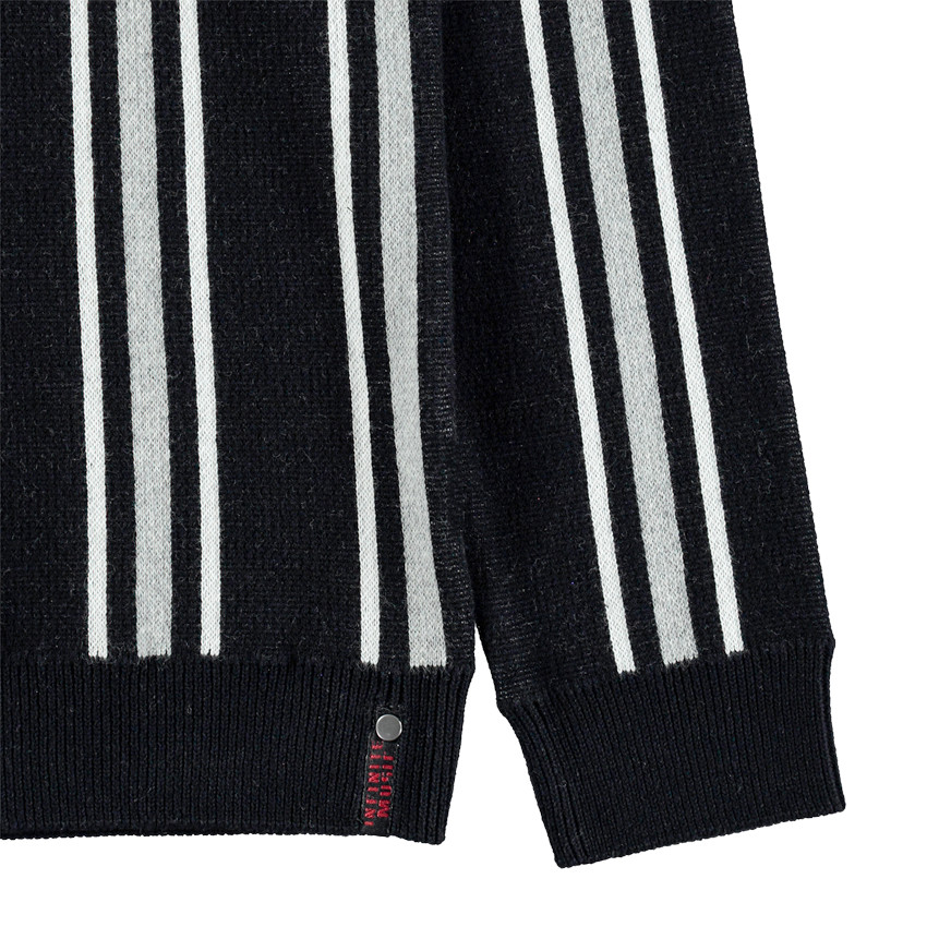 Παιδικά - Πλεκτό πουλόβερ με κάθετες ρίγες που κάνουν αντίθεση 