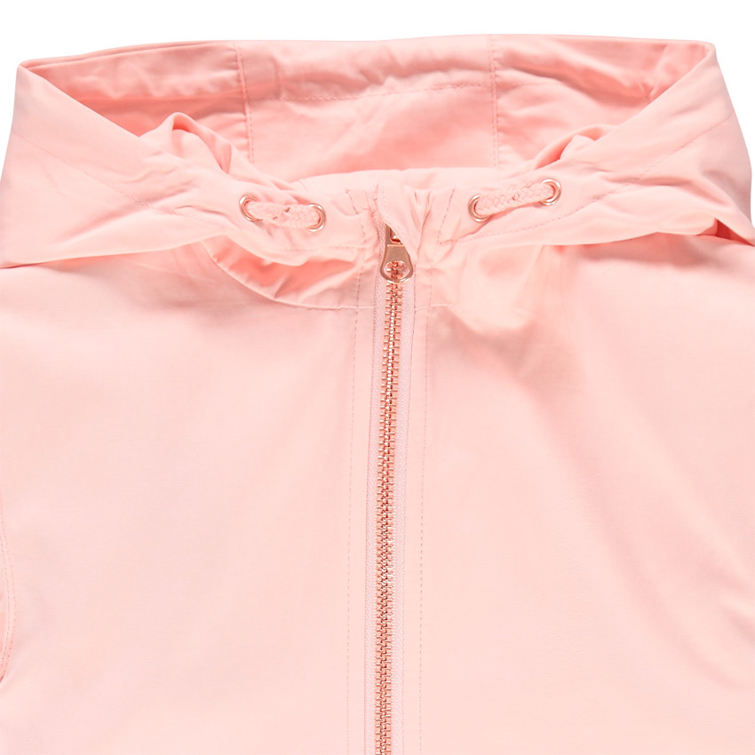 Τζάκετ σε στυλ σαφάρι με φερμουάρ στις τσέπες. 