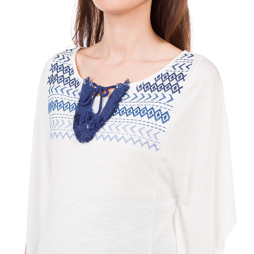 Τουνίκ σε στιλ πόντσο με έθνικ κεντητό σχέδιο 