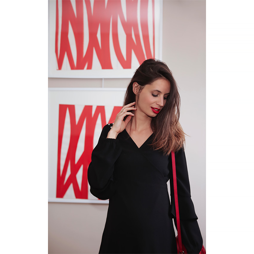 Μακρυμάνικο φόρεμα εγκυμοσύνης με διακοσμητικές πέρλες 