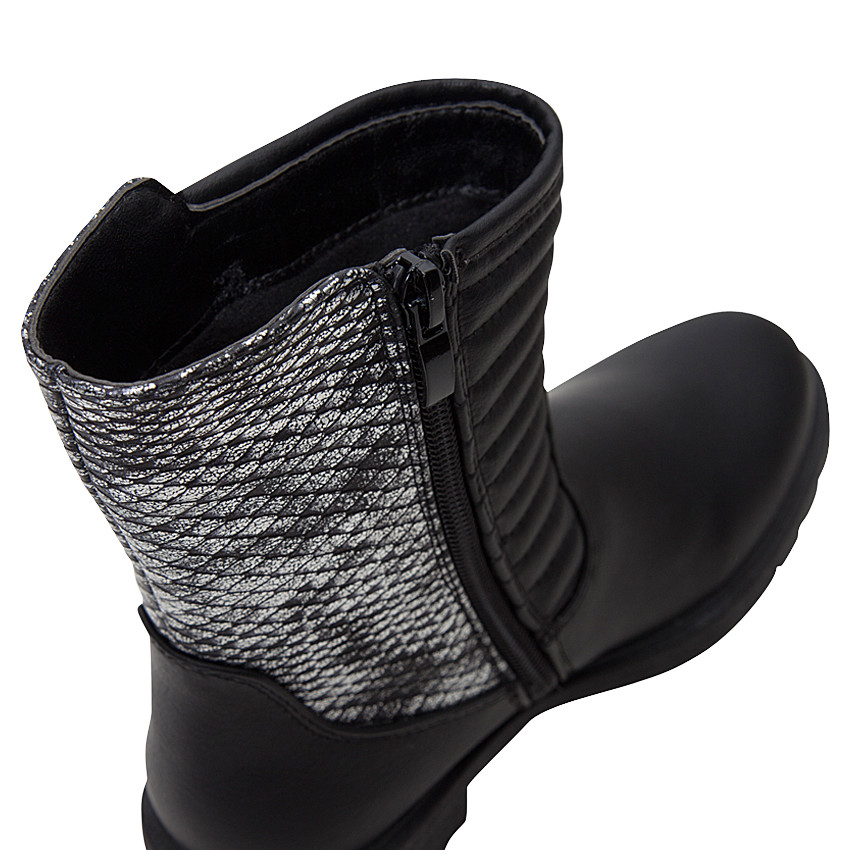 Μαύρα μποτάκια με καπιτονέ φάσα, πριτσίνια και φάσα σε απομίμηση δέρματος φιδιού 