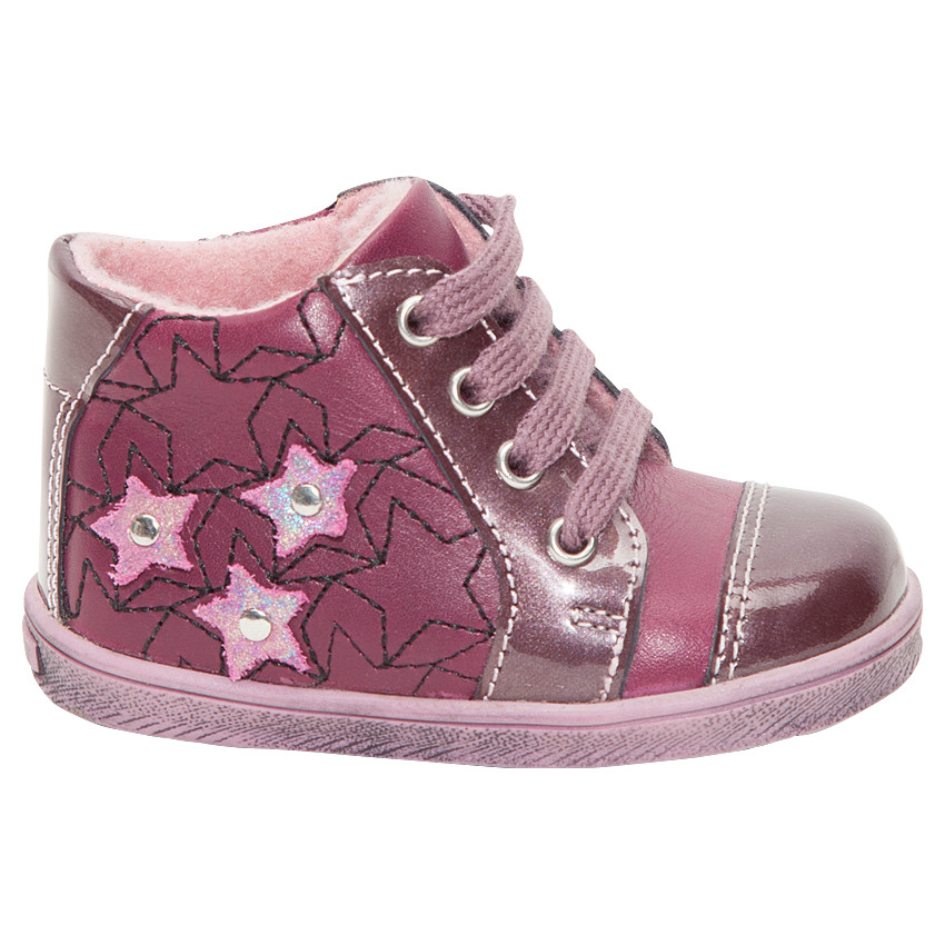 Μποτάκια δερμάτινα με μπαλώματα με αστεράκια και επένδυση από συνθετική γούνα 