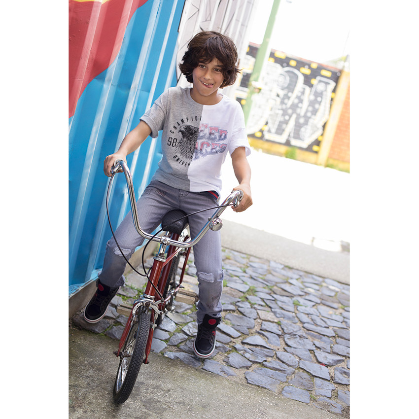 Παιδικά - Κοντομάνικη δίχρωμη μπλούζα από ζέρσεϊ με τύπωμα 