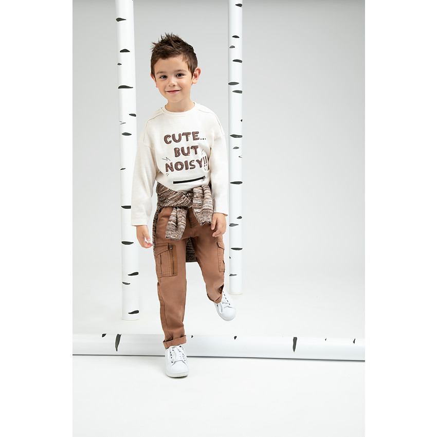 Κοντομάνικη μελανζέ μπλούζα από ζέρσεϊ με φερμουάρ και τυπωμένη φράση 