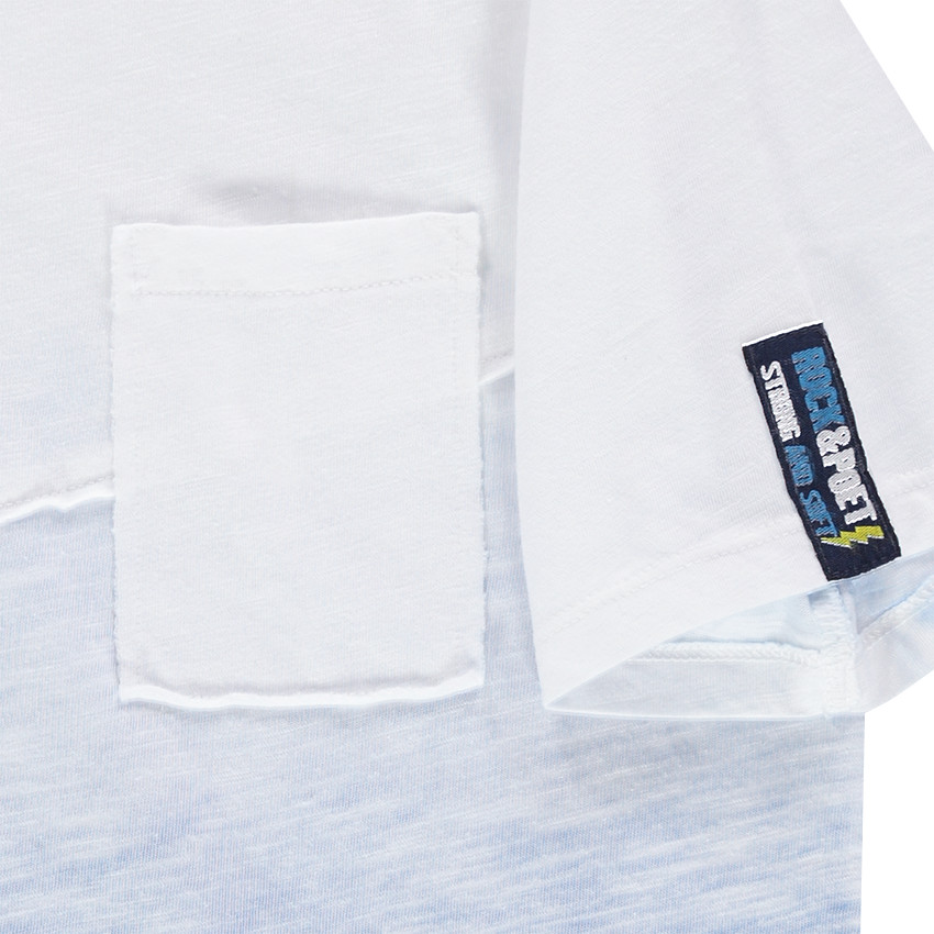 Παιδικά - Κοντομάνικη μπλούζα από ζέρσεϊ slub ύφασμα με εφέ tie & dye, ραφή και τσέπη 