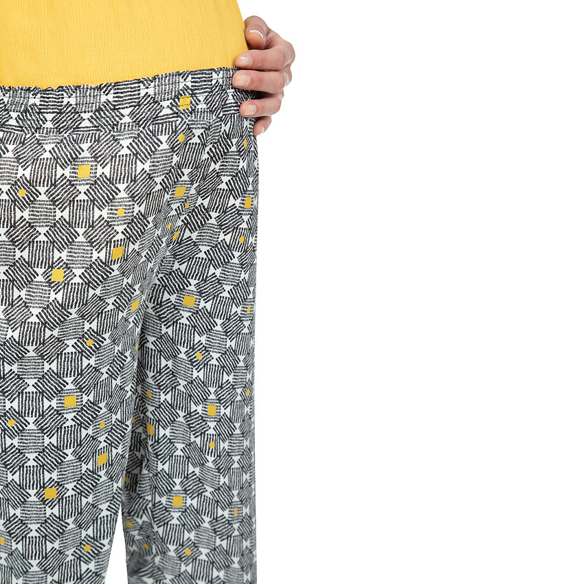 Παντελόνι εγκυμοσύνης από κρεπ με γραφικό μοτίβο σε όλη την επιφάνεια 