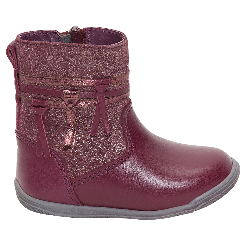 Δερμάτινα μποτάκια με παγιέτες και κρόσσια 