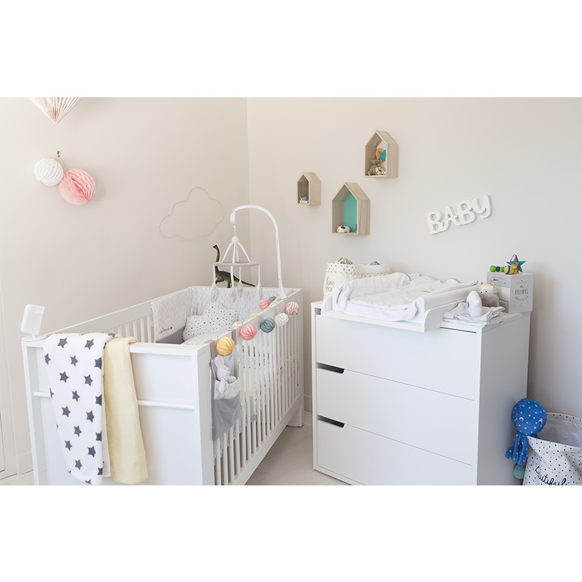 Μουσικό μόμπιλε με κρεμαστά παιχνιδάκια από βελουτέ ύφασμα 