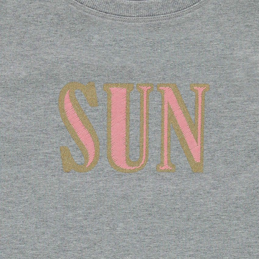 Φόρεμα από φανέλα με βολάν στις μανσέτες και τυπωμένη λέξη 