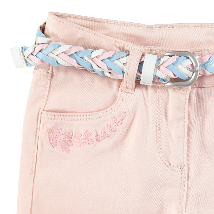 Slim παντελόνι με αφαιρούμενη ζώνη σε σχέδιο πλεξίδας 