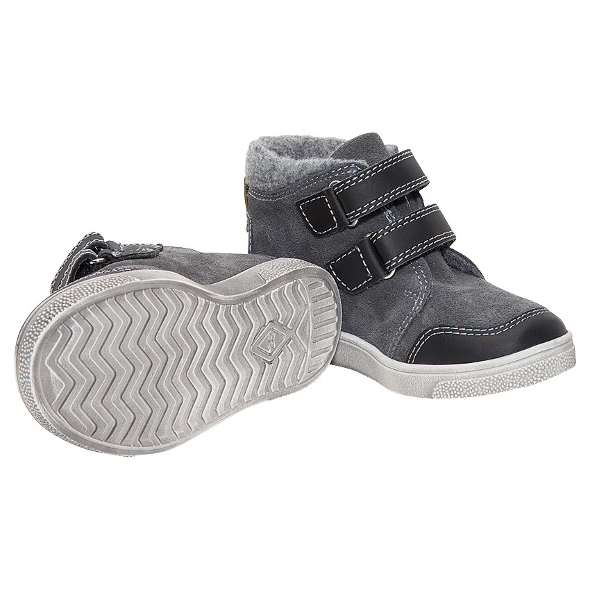 Μποτάκια από δέρμα σουέτ. 