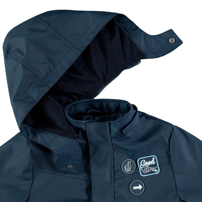 Αδιάβροχο αντιανεμικό μπουφάν με ρίγες και σήματα 