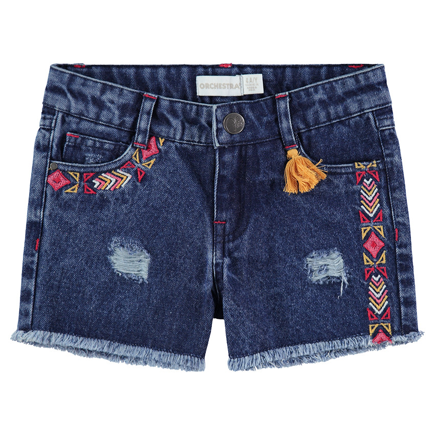 Σορτς με used όψη, κεντημένες μπορντούρες σε έθνικ στυλ και κρόσσια στο τελείωμα 