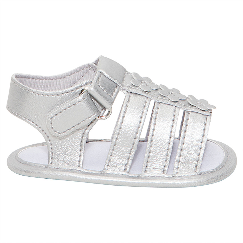 Πέδιλα ασημί με αυτοκόλλητο velcro και λουλουδάκια 