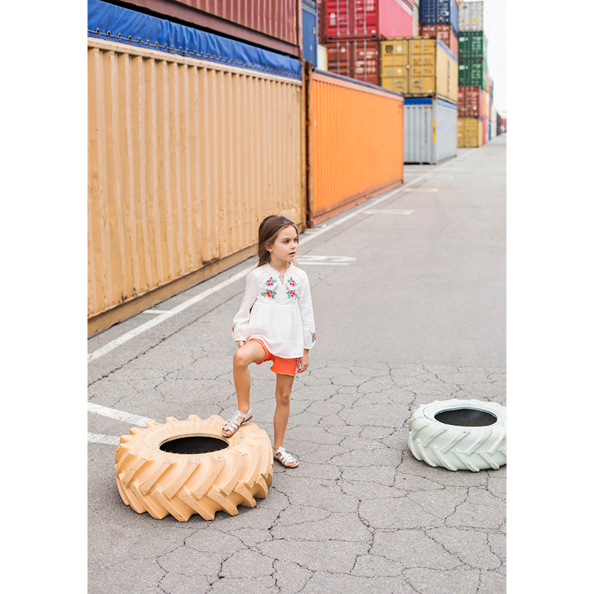 Μακρυμάνικη τουνίκ με κεντημένα λουλούδια 