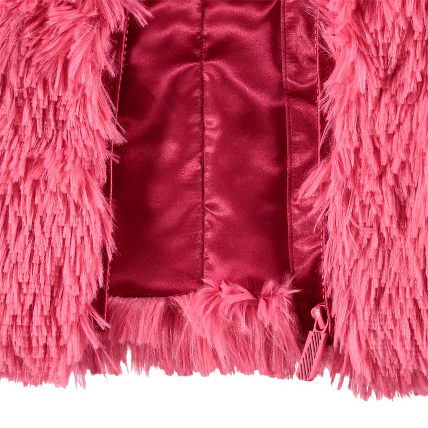 Αμάνικη ζακέτα από συνθετική γούνα με ρυθμιζόμενη ζώνη 