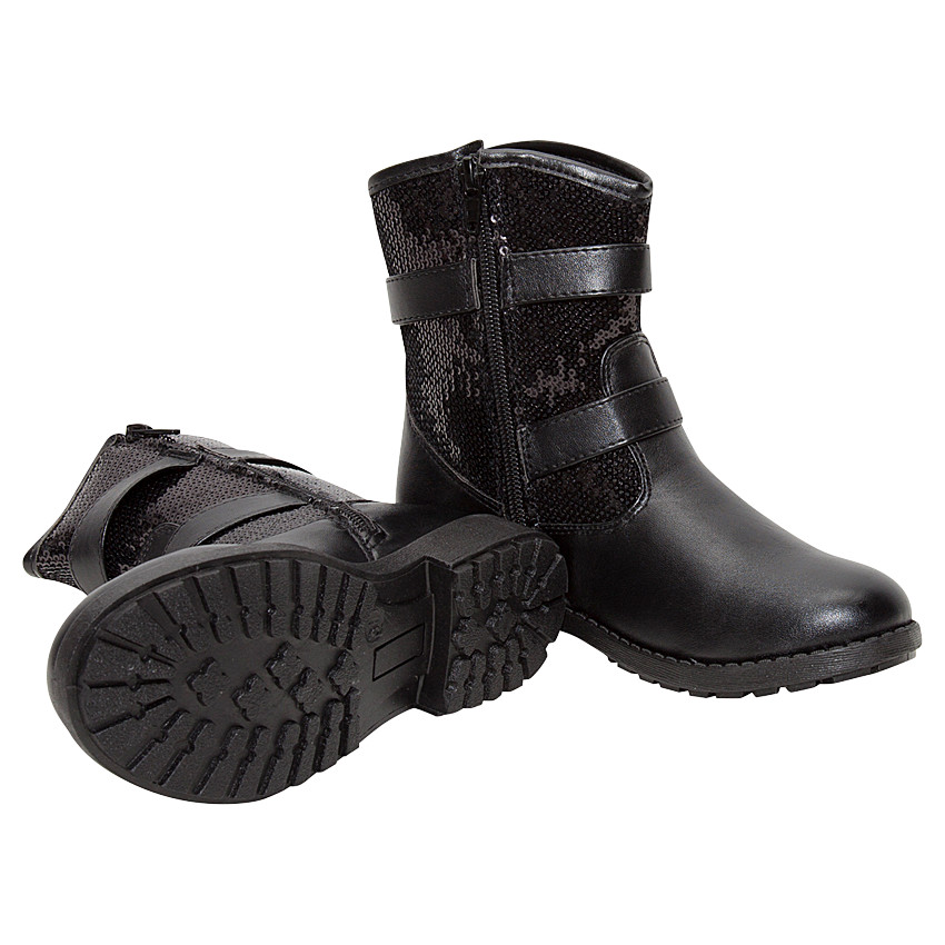 Μαύρα μποτάκια με πούλιες και αγκράφες 