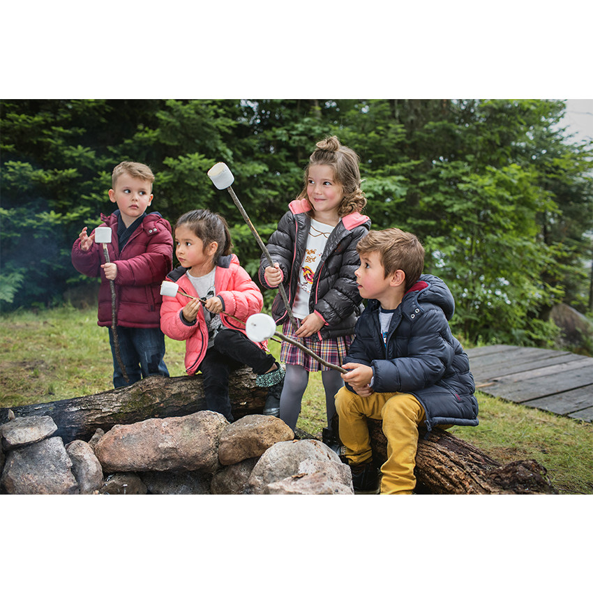 Καπιτονέ μπουφάν με κουκούλα από φλις επένδυση 