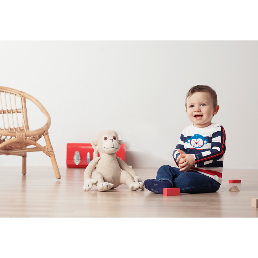 Σύνολο με μπλούζα με στάμπα πίθηκο και φανελένιο παντελόνι 